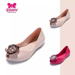 巴西纯进口Zaxy果冻鞋耀世亮相振华诚成，时尚与实惠在鞋帽商场完美邂逅