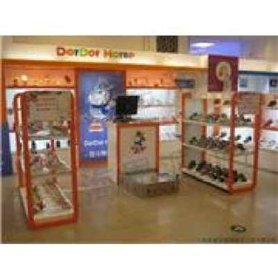 深圳鞋帽展示柜 打造鞋帽店视觉营销的关键道具